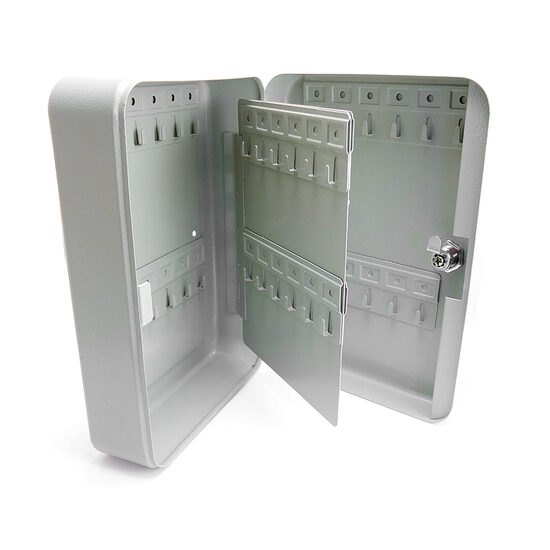 Fém doboz zárral - 48 kulcstartó